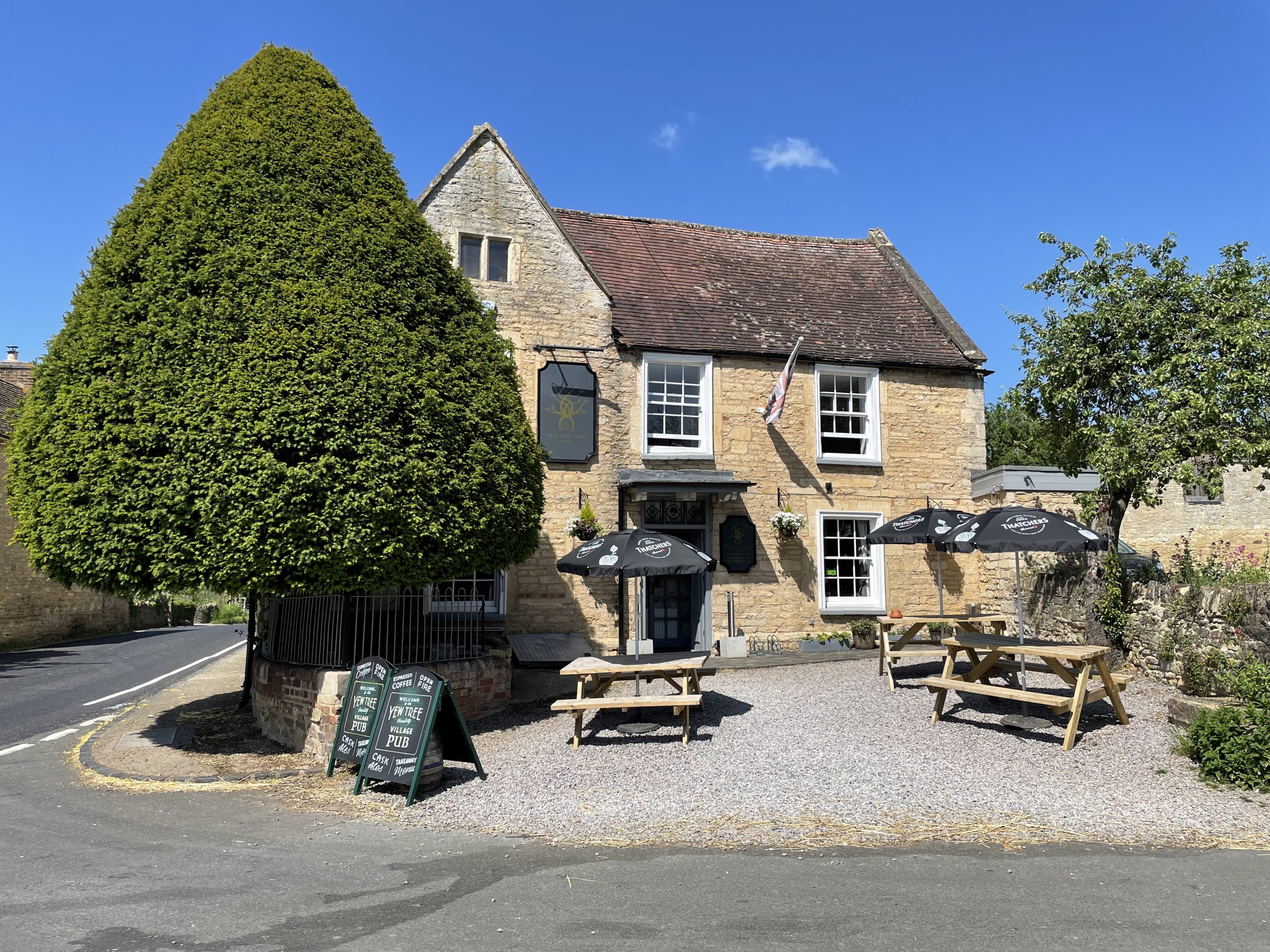 Cotswold country pub located in Conderton, Gloucestershire